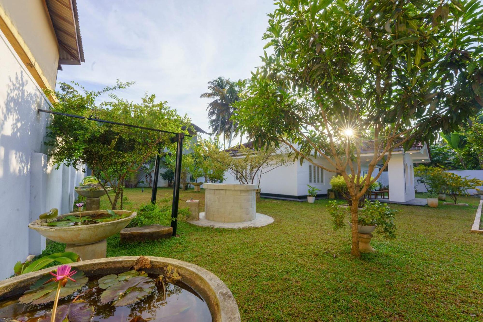 The Embrace Villa Matara Exteriér fotografie